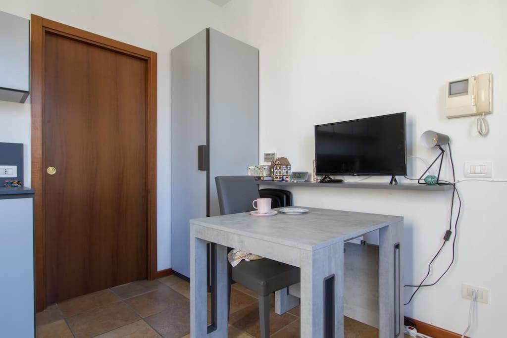 Fabulous Studio In Monza 15 Km To Milan City Centre Екстериор снимка